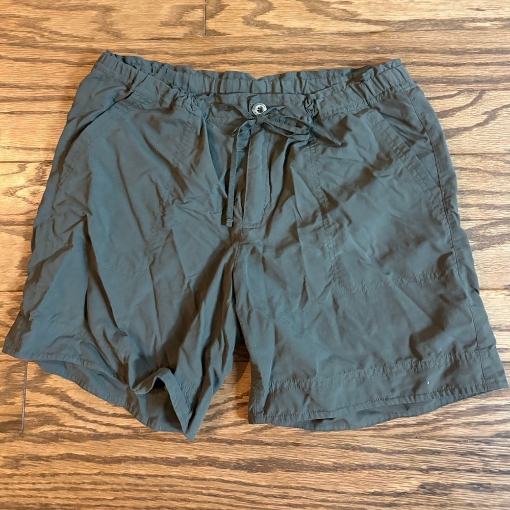 Patagonia 100% Nylon Womens 8 Upcountry Green Hiking‎ Shorts with Pockets EUC